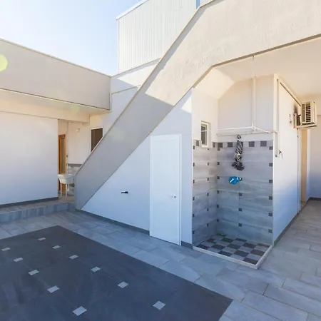 Casa Vacanze Chiara Apartment